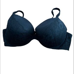 Victoria Secret Body by Victoria Perfect Shape 40D Black lace with smooth back